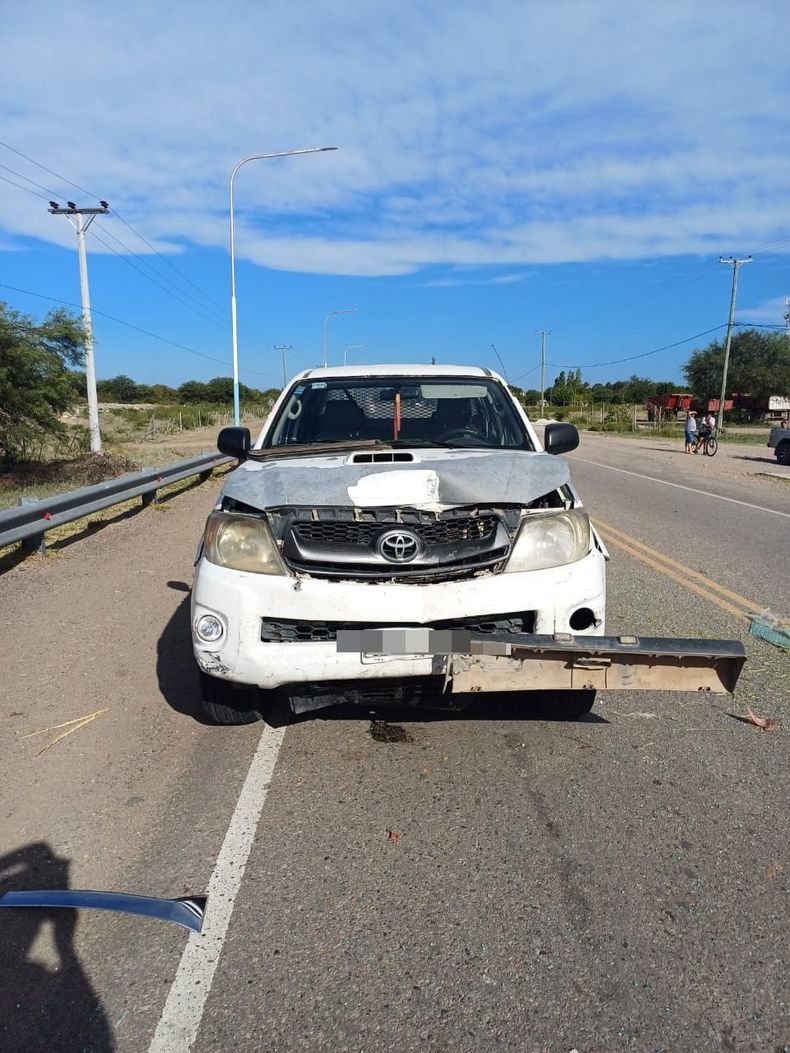 Un Hombre Fue Hospitalizado Tras Un Choque Entre Una Camioneta Y Un