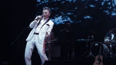 Palito Ortega sigue en enloqueciendo a las chicas sanjuaninas