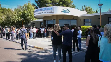 Una multitud despidió los restos de la pareja sanjuanina que murió en Europa