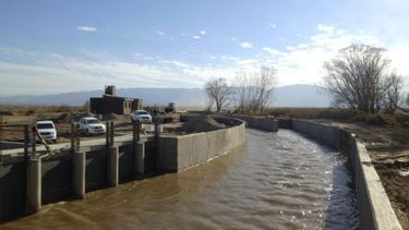 Tragedia: un hombre murió ahogado tras caerse al Canal Céspedes