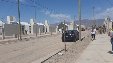 EL IPV intimó a las constructoras del barrio de La Bebida con techos fallados