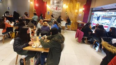 ¿Cómo se vivió el Día del Amigo en los cafés del centro sanjuanino?