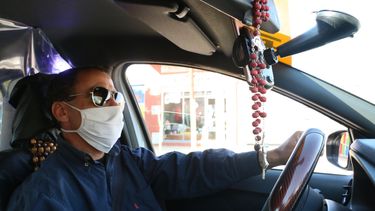 El tachero periodista que recorre las calles de San Juan