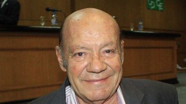 El perfil de Américo Clavel, el economista escritor amante de las aventuras
