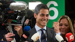 Países Bajos eligió por primera vez a un primer ministro gay, y el primer caballero es un hockista argentino