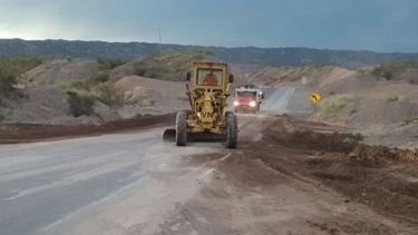 Un campamento móvil en la RN 40 para mantener la transitabilidad