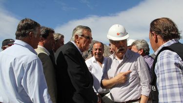 El sueño de Gioja: lograr que en febrero Punta Negra genere energía