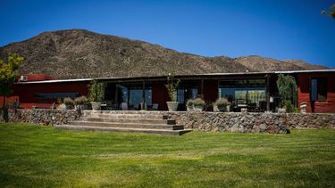 Una experiencia gastronómica en una bodega: la tendencia que crece y ofrece Pedernal