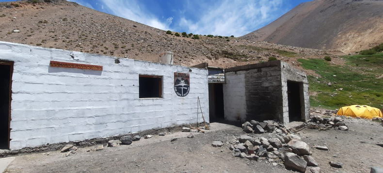 El refugio Laguna Blanca donde resguardaron los restos hasta la llegada de el equipo de rescate.&nbsp;
