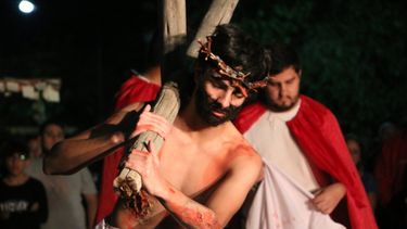Camino de cruz: pasión, dolor y entrega