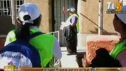 Salud Pública salió a vacunar casa por casa