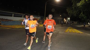 Santa Lucía festejó su cumpleaños con una maratón nocturna