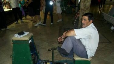 El emotivo mensaje de despedida de uno de los hijos del lustrabotas de la Peatonal