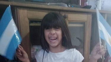 La ocurrente idea de una nena sanjuanina para alentar a la Selección: hizo una camiseta con una bolsa