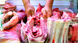 En la previa al Día del Trabajador, afirmaron que las ventas de asado cayeron en San Juan En la previa al Día del Trabajador, afirmaron que las ventas de asado cayeron en San Juan