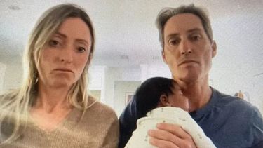 Una pareja de Estados Unidos demandó a una clínica de fertilidad por implantar un embrión equivocado