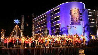 La Legislatura, hechizada por la Navidad