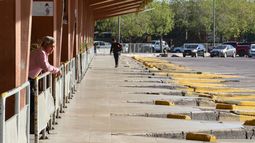 Un paro sorpresivo de larga distancia generó enojo en la terminal