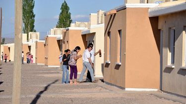 Casi 500 adjudicatarios del IPV en la mira por no cumplir con la normativa