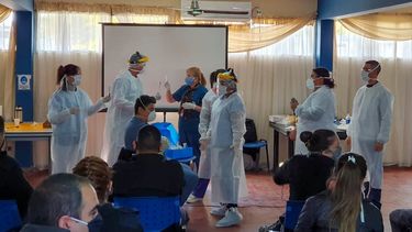 Tras el preso positivo, 100 reos aislados y más guardiacárceles infectados