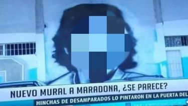 Humilde gran homenaje: hinchas de Desamparados rehicieron el mural de Maradona