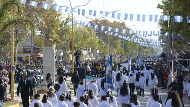 Imágenes del desfile en Caucete.