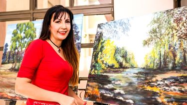 Silvia Arce, una artista de colores y letras