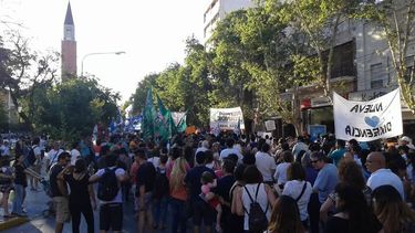 En San Juan defendieron la ley de Medios con una marcha en la Plaza 25