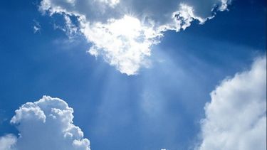 Máxima de 24º, nubosidad variable y vientos moderados