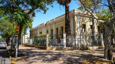 Aseguran que conservarán el edificio de la esquina de Avenida Rawson y General Paz que se vio afectado por el terremoto de 2021.&nbsp;