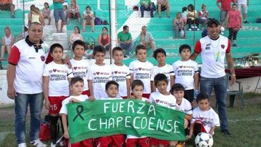 Los más chiquitos de San Juan homenajearon al Chapeco