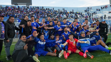 ¡fiesta azul en el gigante de pocito! union corto la sequia y volvio a gritar campeon despues de tres anos ¡fiesta azul en el gigante de pocito! union corto la sequia y volvio a gritar campeon despues de tres anos