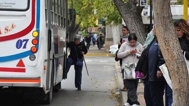 Cambiarán totalmente la disposición de las paradas de colectivos en Capital