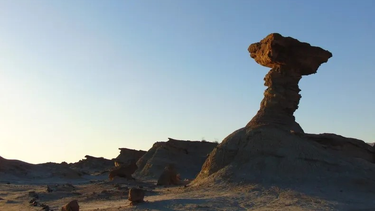 Debido a las constantes lluvias, aparecieron nuevas cascadas en Ischigualasto.