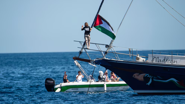 Israel interceptó el barco de Greta Thunberg con destino a Gaza y lo desvió hacia uno de sus puertos.