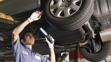 ¿Las calles en mal estado inciden en las fallas mecánicas que encuentran en los autos? El análisis de quienes hacen la RTO
