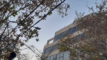 El Zonda tiró la antena de Radio Colón del centro y tuvieron que cortar el tránsito