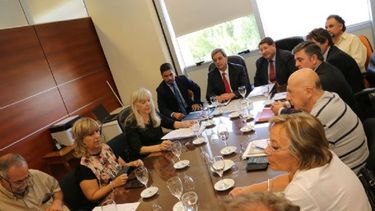 Los docentes pidieron un cuarto intermedio para analizar una nueva oferta salarial