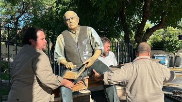¡Se llevaron a Sarmiento en plenas vacaciones! Informaron lo que ocurrirá con la figura del prócer de San Juan