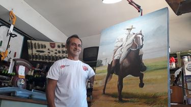 El ferretero más famoso de Rawson es artista plástico
