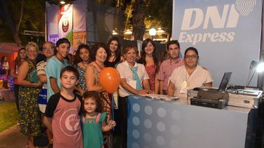 Cientos de personas renuevan su DNI en la Fiesta Nacional del Sol