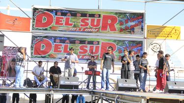 Música, fútbol, juegos y gran cantidad de donaciones por los evacuados de San Juan