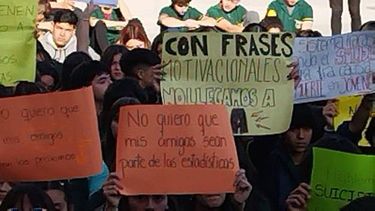 El complejo panorama en las escuelas preuniversitarias tras el suicidio de una estudiante