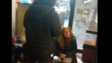 Un grupo de 40 sanjuaninos que viajó a Chile en un tour de compras quedó varado en medio de Santiago, en plena noche y mientras llovía, porque se averió el colectivo.