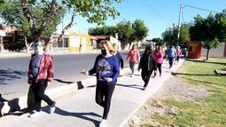 En Rivadavia más vecinos se suman a las caminatas saludables