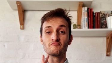 Gonzalo Robelis: quién es el sanjuanino que se esconde detrás de la risa con su stand up