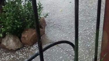 La piedra y lluvia sorprendió a varios departamentos de San Juan