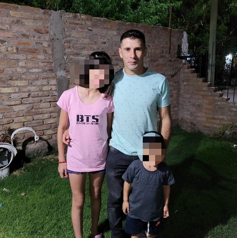 El joven, con su familia. En una nota a Tiempo, manifestaba que buscaba un buen trabajo para darle una mejor vida a su hija mayor.