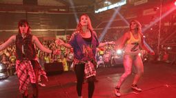 Embarazada, Jesica Cirio dio una multitudinaria clase de zumba en el Cantoni