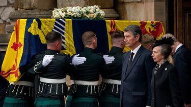 Carlos III se encontrará con sus hermanos para despedir a su madre, la reina Isabel II